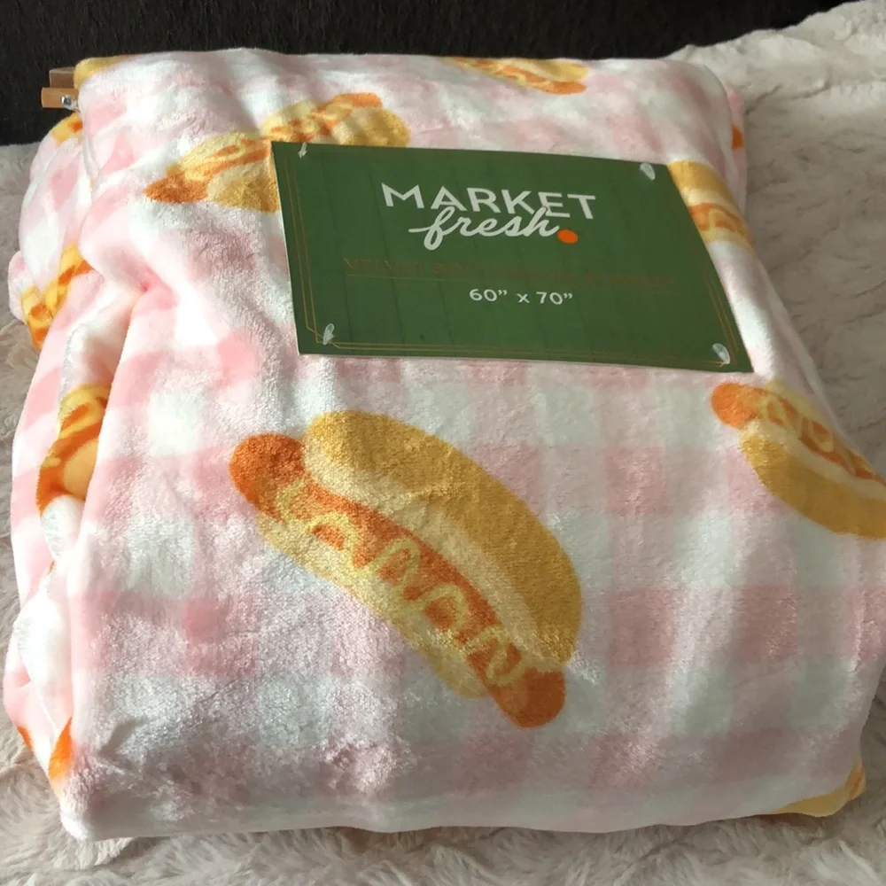 Pink and White Checkered HOT DOG Print Throw Blanket